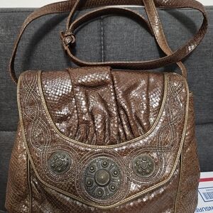 GUC VINTAGE SNAKRSKIN EMBOSSED LEATHER   BROWN SHOULDER BAG